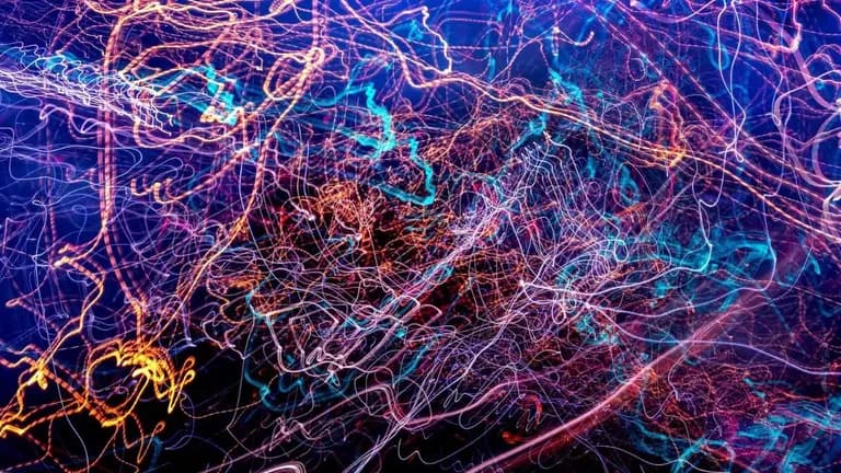 Half Duplex vs Full Duplex in 2023: Differences Explained